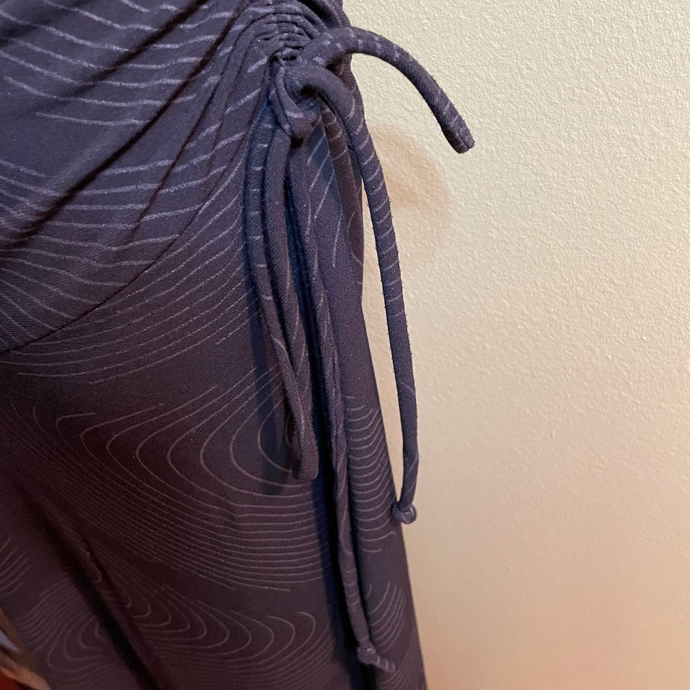 One Shoulder Gown - Picture 6 of 8